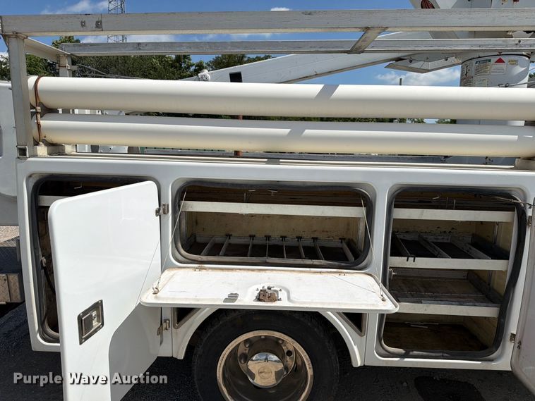 image for item EX4019 2009 Chevrolet C4500 bucket truck