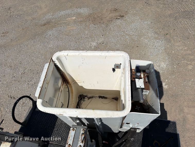 image for item EX4019 2009 Chevrolet C4500 bucket truck
