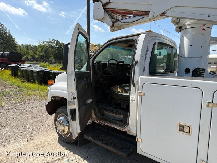 image for item EX4019 2009 Chevrolet C4500 bucket truck