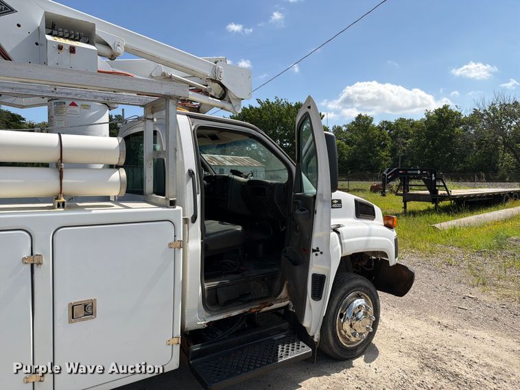 image for item EX4019 2009 Chevrolet C4500 bucket truck