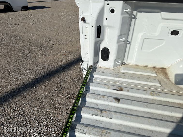 image for item EX4021 Pickup truck bed