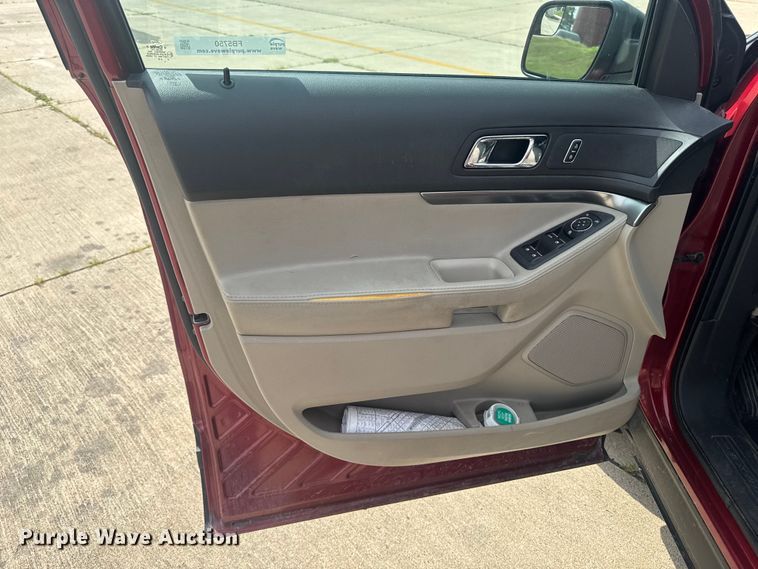 image for item FB5750 2013 Ford Explorer SUV