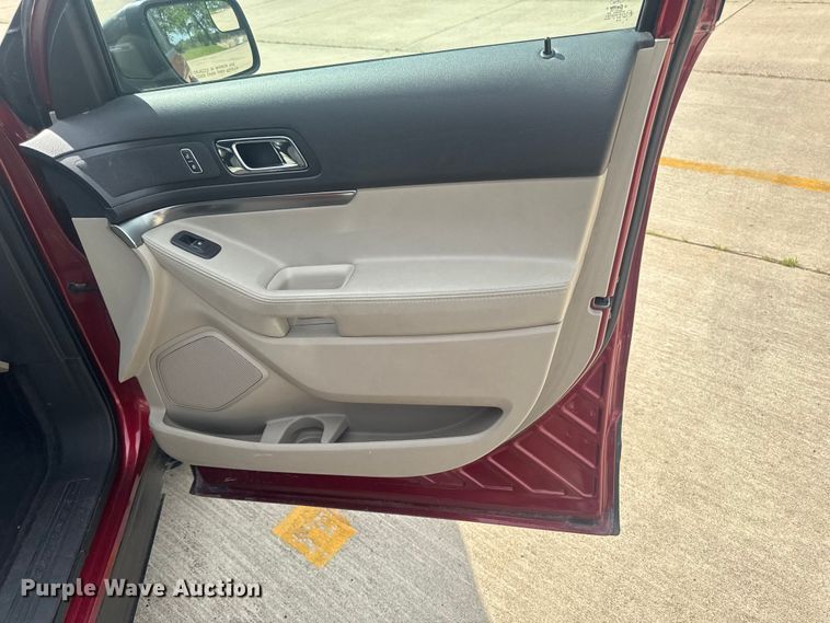 image for item FB5750 2013 Ford Explorer SUV