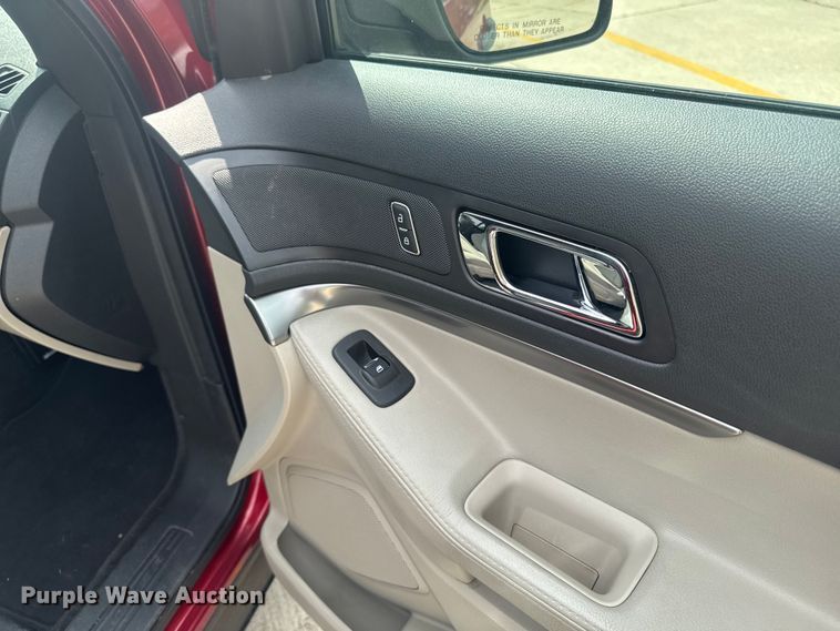 image for item FB5750 2013 Ford Explorer SUV