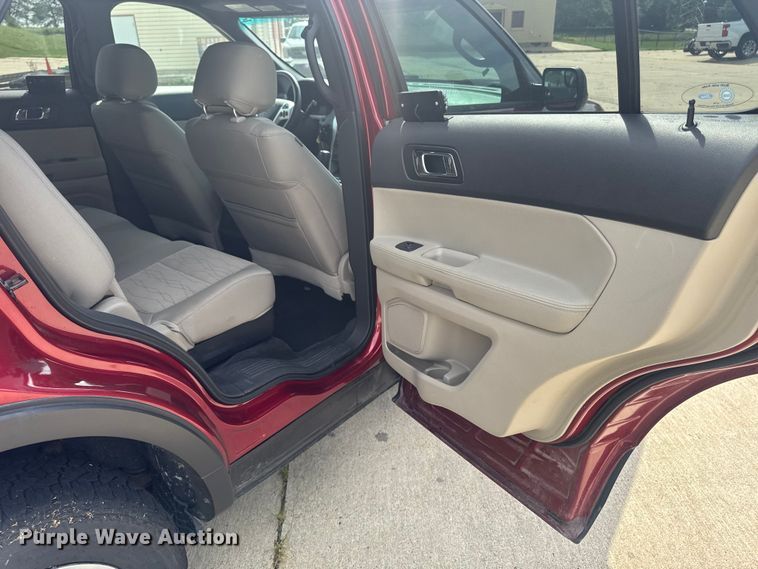 image for item FB5750 2013 Ford Explorer SUV