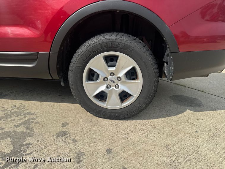 image for item FB5750 2013 Ford Explorer SUV