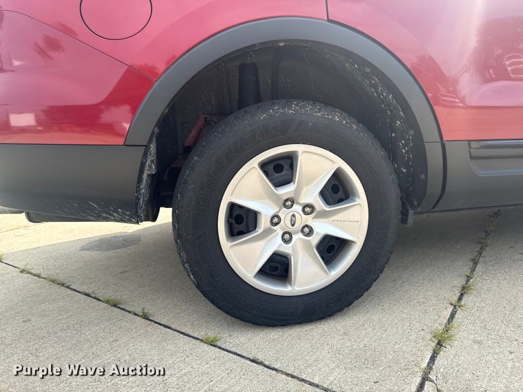 image for item FB5750 2013 Ford Explorer SUV