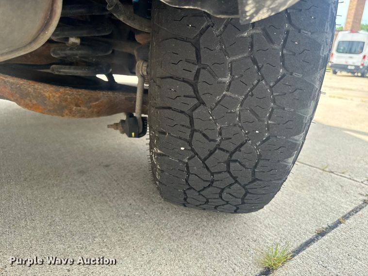 image for item FB5750 2013 Ford Explorer SUV