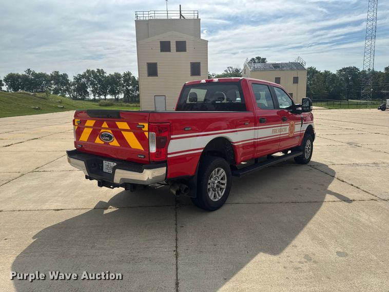 image for item FB5751 2018 Ford F250 Super Duty Crew Cab pickup truck