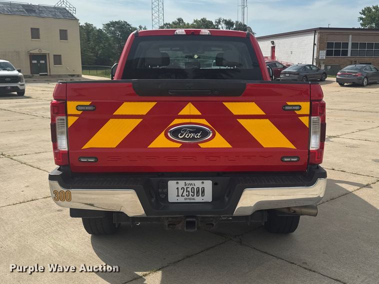 image for item FB5751 2018 Ford F250 Super Duty Crew Cab pickup truck