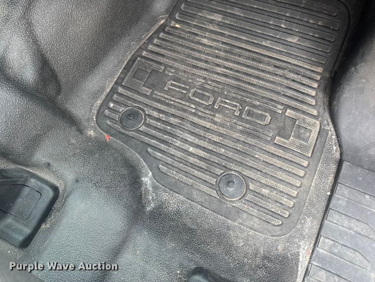 image for item FB5751 2018 Ford F250 Super Duty Crew Cab pickup truck