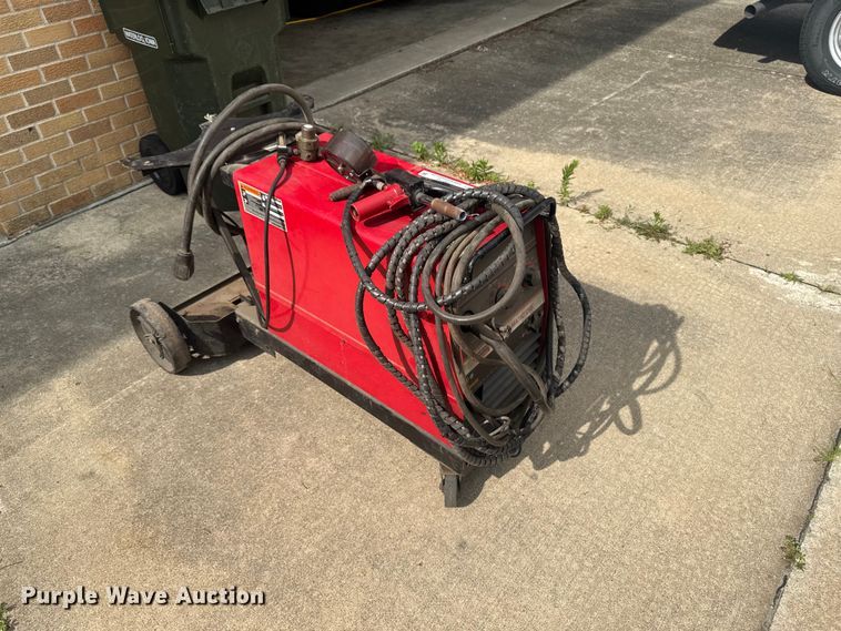 image for item FB5753 Lincoln Electric Wire-Matic 225 welder