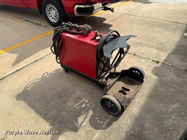 image for item FB5753 Lincoln Electric Wire-Matic 225 welder