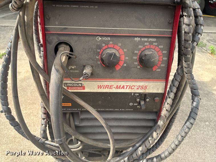 image for item FB5753 Lincoln Electric Wire-Matic 225 welder