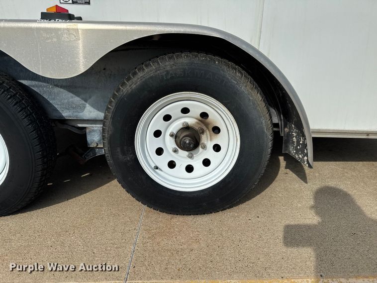 image for item FB5762 2009 H&H TC 16 2 enclosed cargo trailer