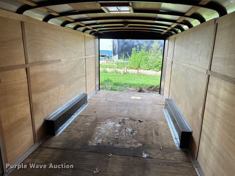 image for item FB5763 2007 Roadmaster RME820TA35 enclosed cargo trailer