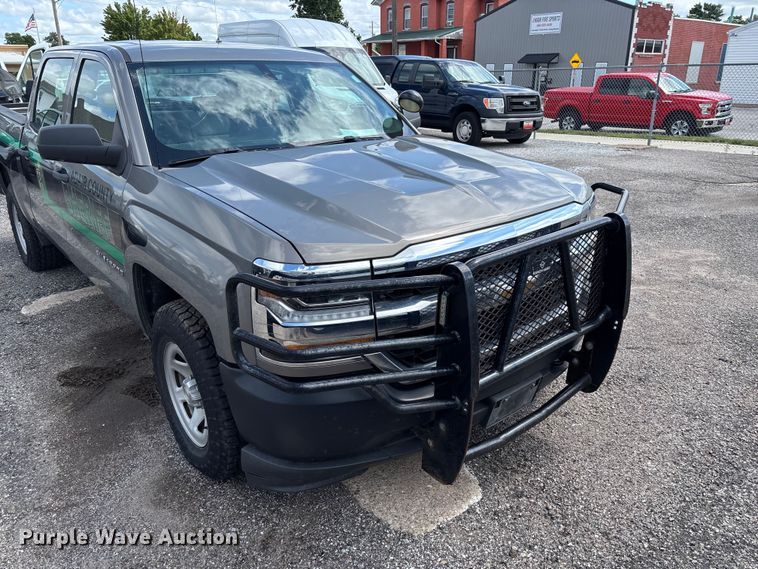 image for item FC1705 2017 Chevrolet Silverado 1500 Crew Cab pickup truck
