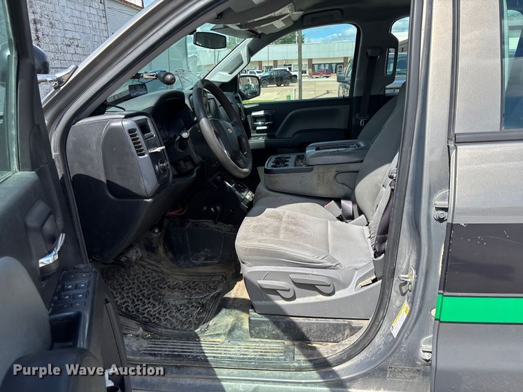 image for item FC1705 2017 Chevrolet Silverado 1500 Crew Cab pickup truck