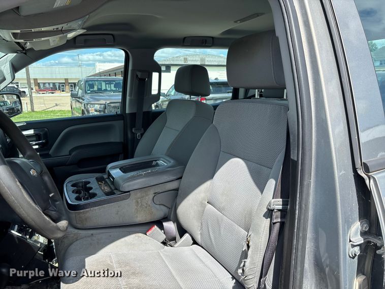image for item FC1705 2017 Chevrolet Silverado 1500 Crew Cab pickup truck