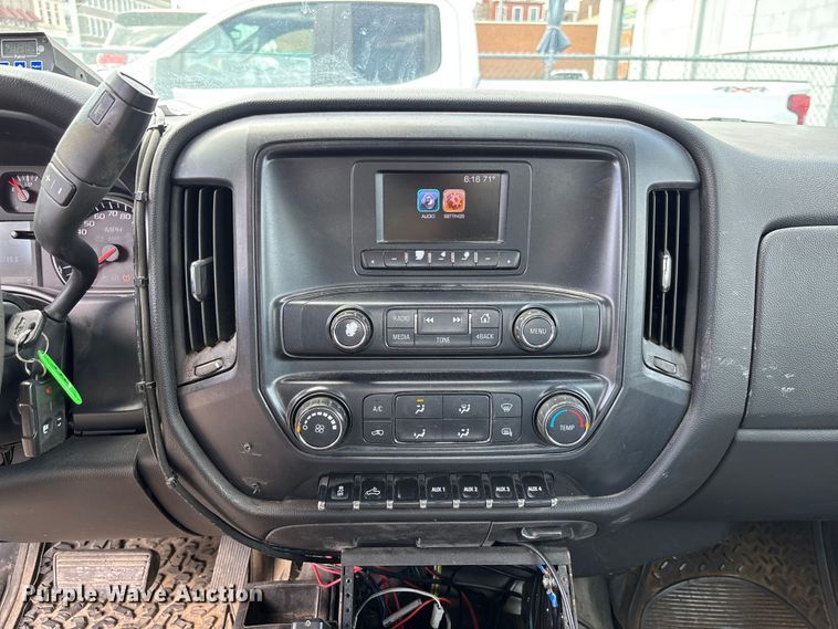 image for item FC1705 2017 Chevrolet Silverado 1500 Crew Cab pickup truck