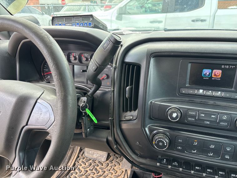 image for item FC1705 2017 Chevrolet Silverado 1500 Crew Cab pickup truck