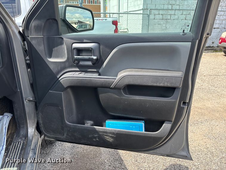 image for item FC1705 2017 Chevrolet Silverado 1500 Crew Cab pickup truck