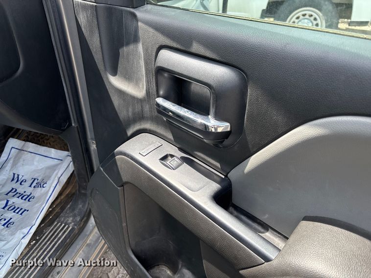image for item FC1705 2017 Chevrolet Silverado 1500 Crew Cab pickup truck