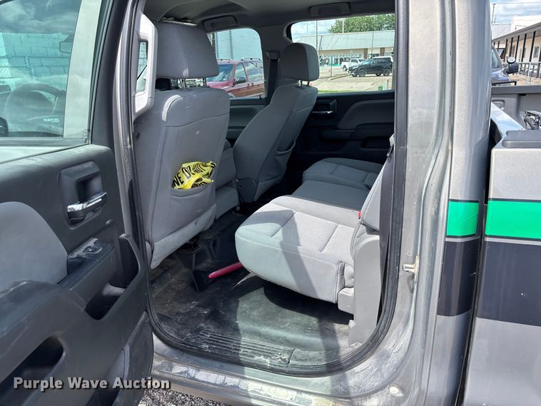 image for item FC1705 2017 Chevrolet Silverado 1500 Crew Cab pickup truck