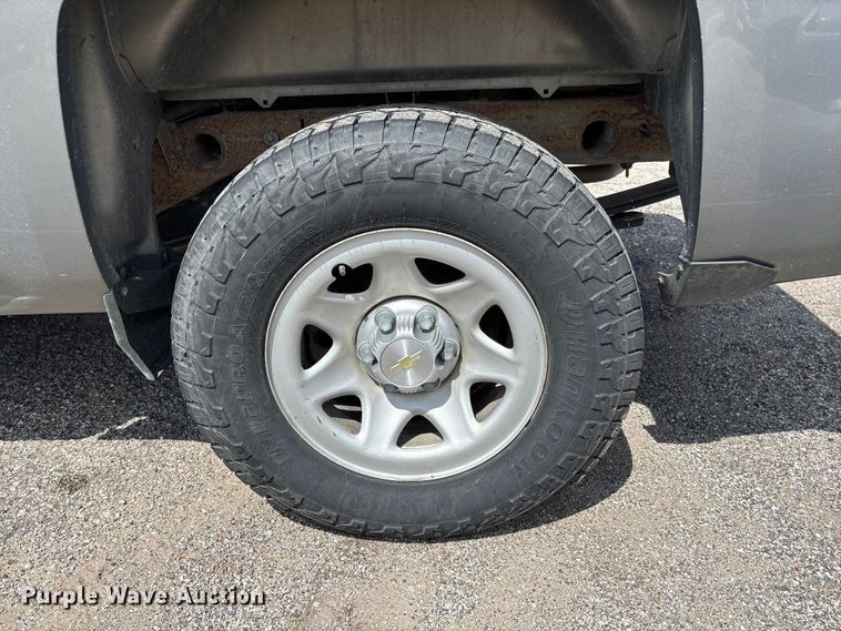 image for item FC1705 2017 Chevrolet Silverado 1500 Crew Cab pickup truck