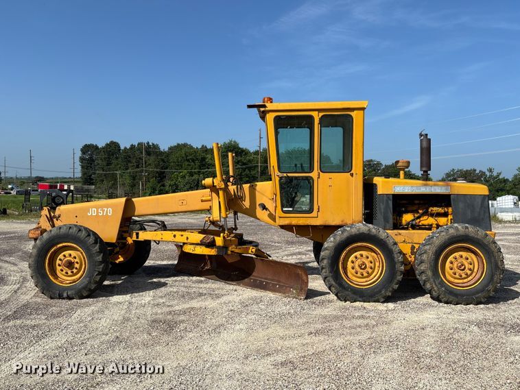 image for item FC1768 1968 John Deere 570 motor grader