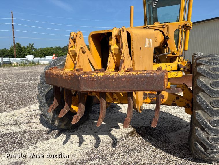 image for item FC1768 1968 John Deere 570 motor grader