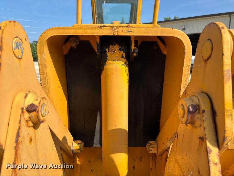 image for item FC1768 1968 John Deere 570 motor grader