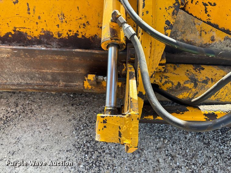 image for item FC1768 1968 John Deere 570 motor grader