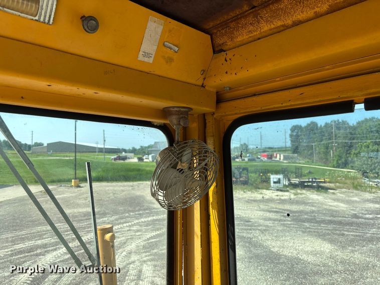 image for item FC1768 1968 John Deere 570 motor grader