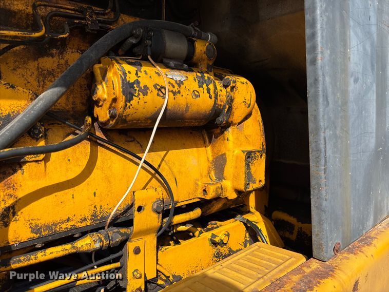 image for item FC1768 1968 John Deere 570 motor grader