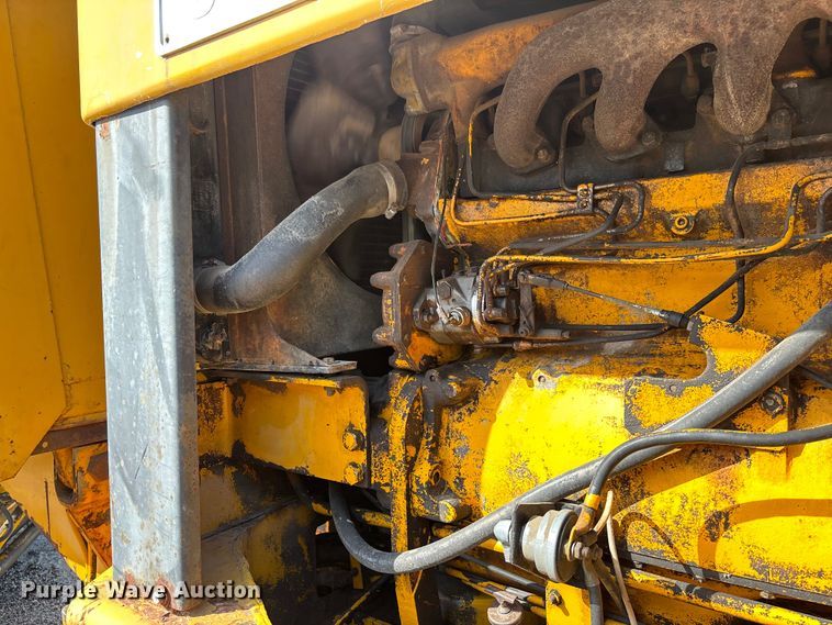image for item FC1768 1968 John Deere 570 motor grader