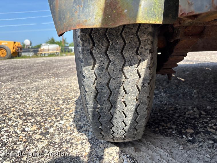 image for item FC1769 1980 Belshe T-2GN equipment trailer