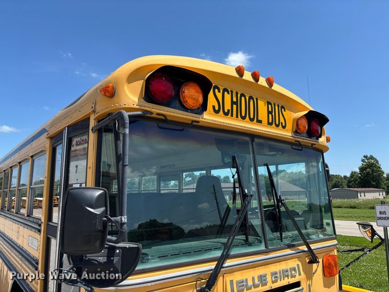 image for item FC1775 1996 Blue Bird TC2000 school bus