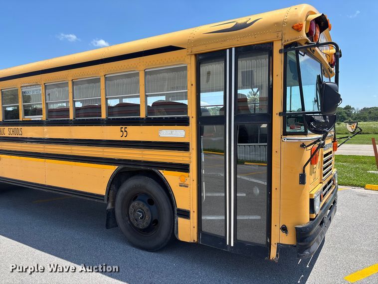 image for item FC1775 1996 Blue Bird TC2000 school bus