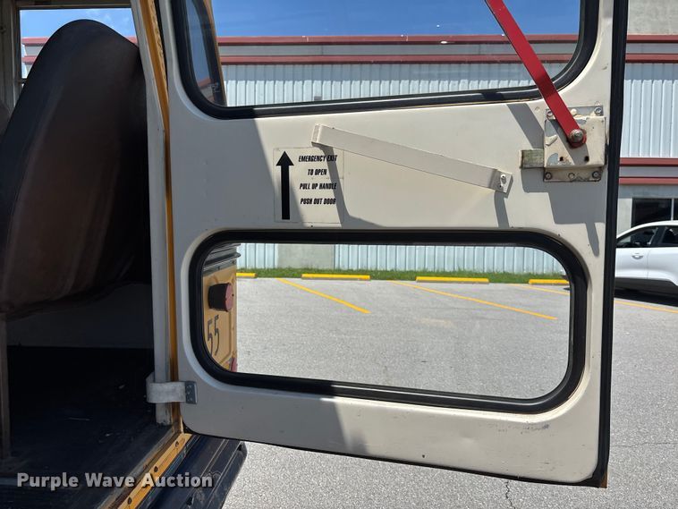 image for item FC1775 1996 Blue Bird TC2000 school bus