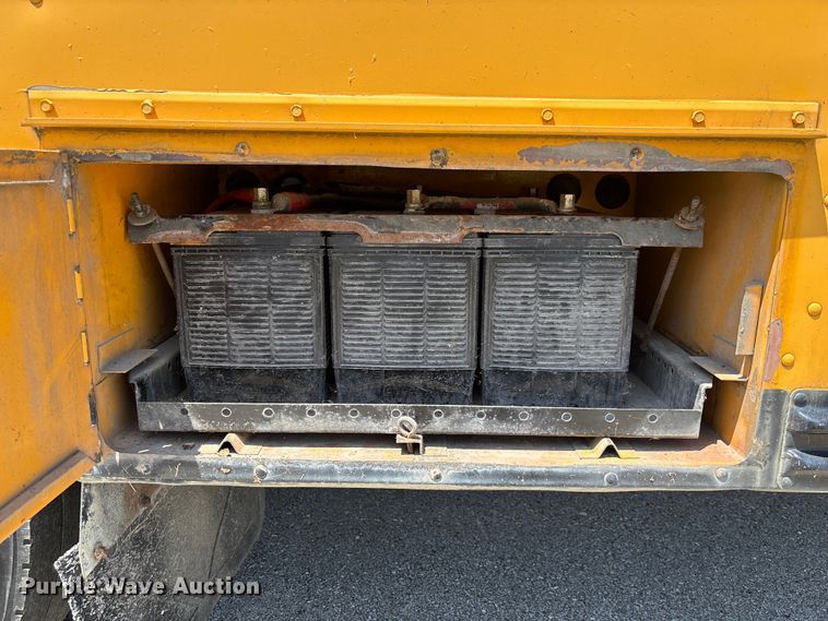 image for item FC1775 1996 Blue Bird TC2000 school bus