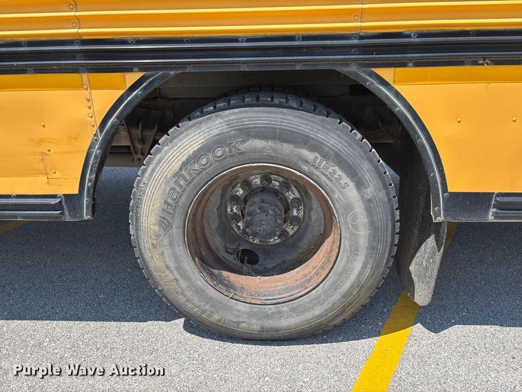 image for item FC1775 1996 Blue Bird TC2000 school bus