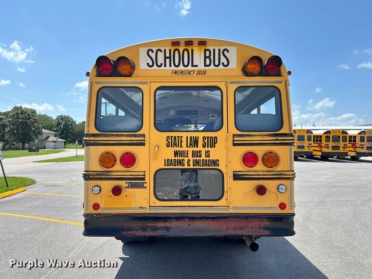 image for item FC1776 1994 International 3700 school bus