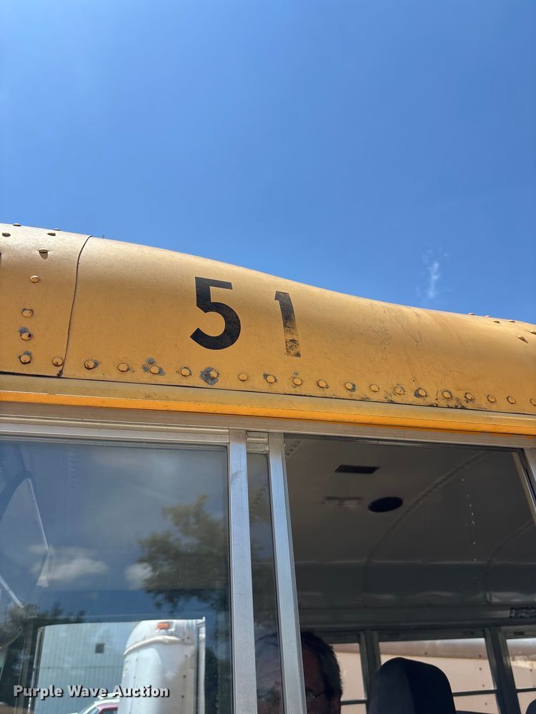 image for item FC1776 1994 International 3700 school bus