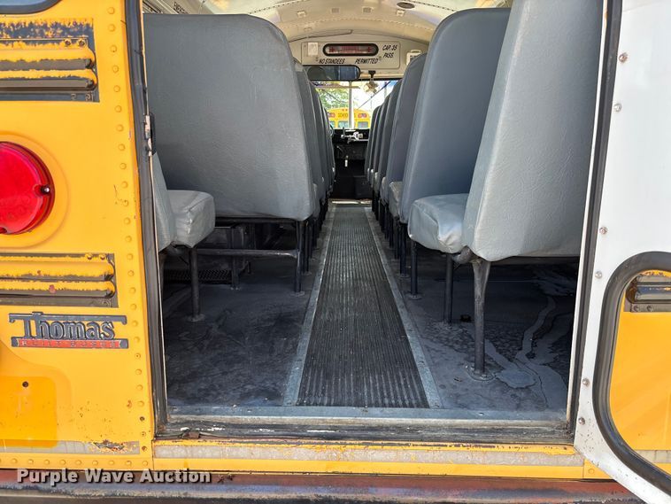 image for item FC1776 1994 International 3700 school bus