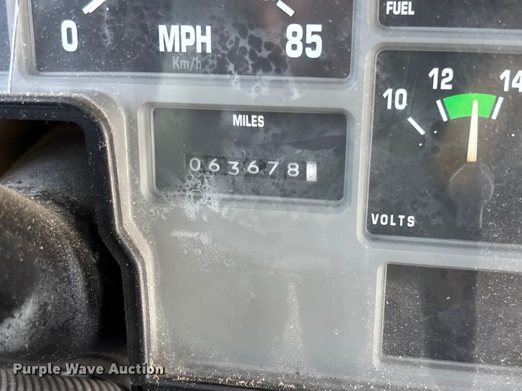 image for item FC1776 1994 International 3700 school bus