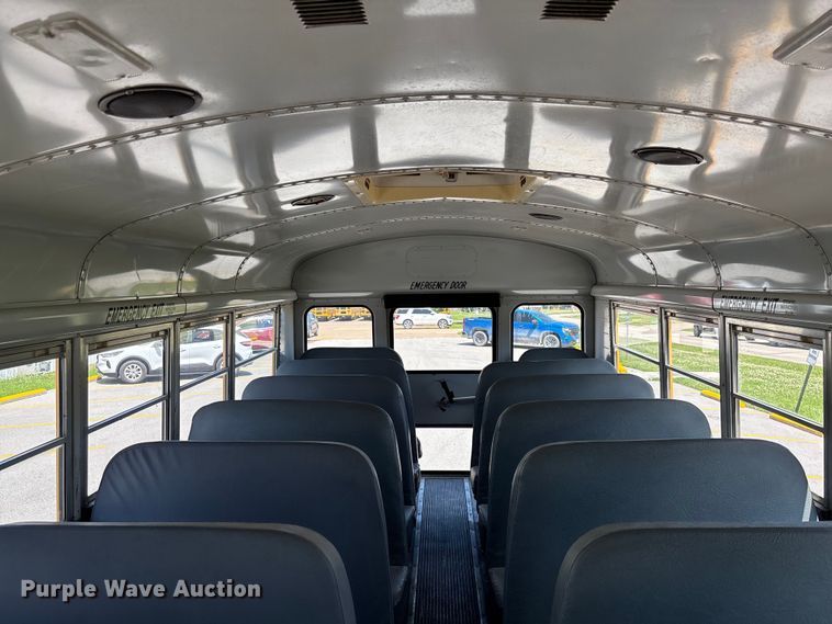 image for item FC1776 1994 International 3700 school bus