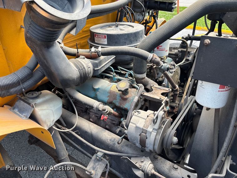 image for item FC1776 1994 International 3700 school bus