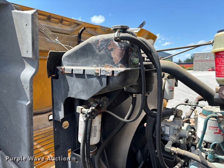 image for item FC1776 1994 International 3700 school bus