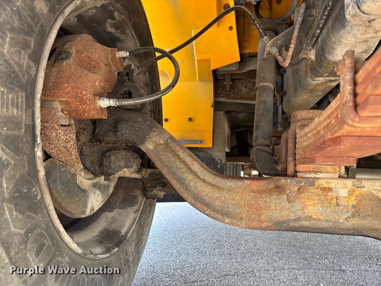 image for item FC1776 1994 International 3700 school bus